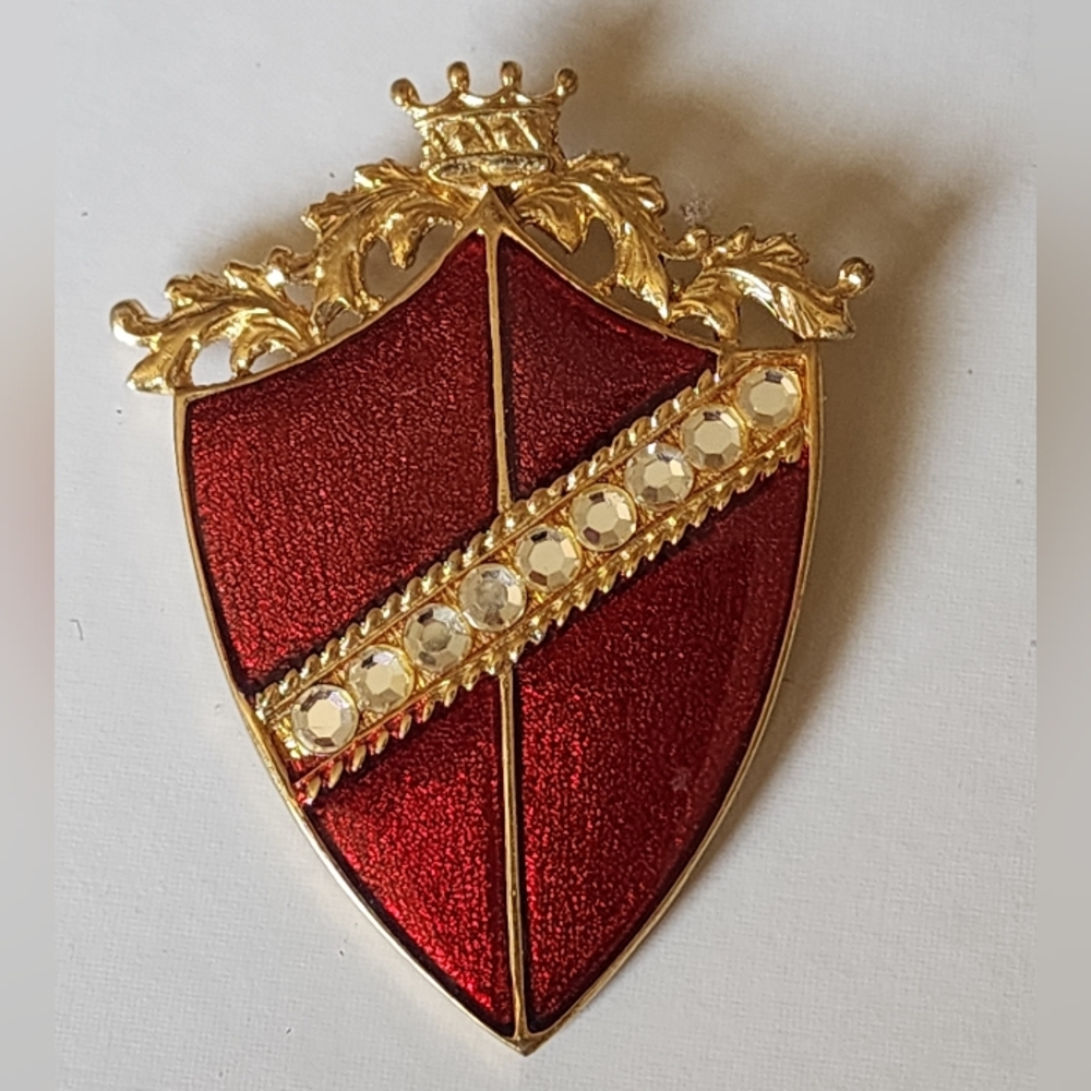 Elegant Red and Gold Crest Shape Brooch